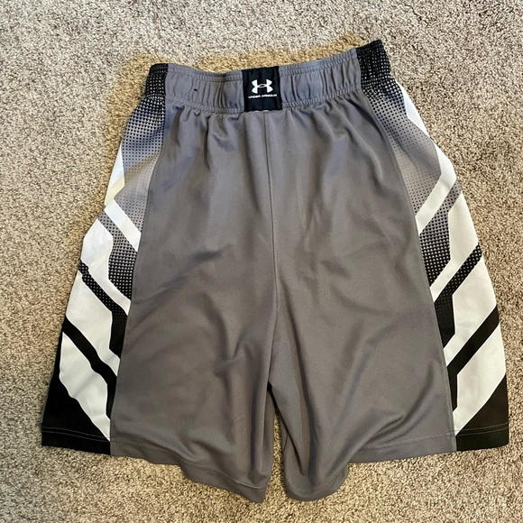 Grey Under Armor Basketball Shorts - Picture 2 of 2